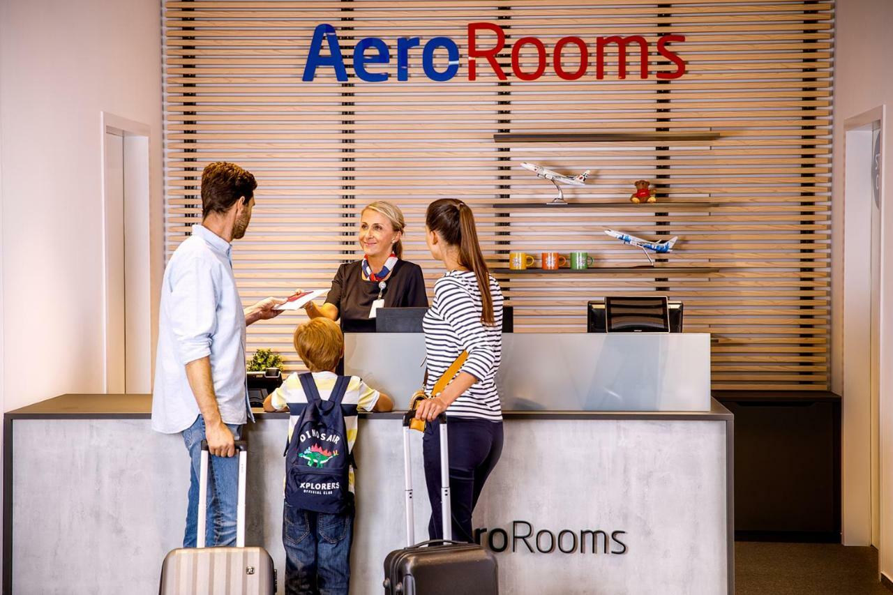 Aerorooms Prag Exteriör bild